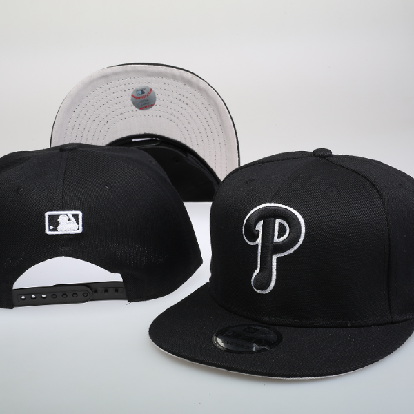 Philadelphia Phillies Black Cap